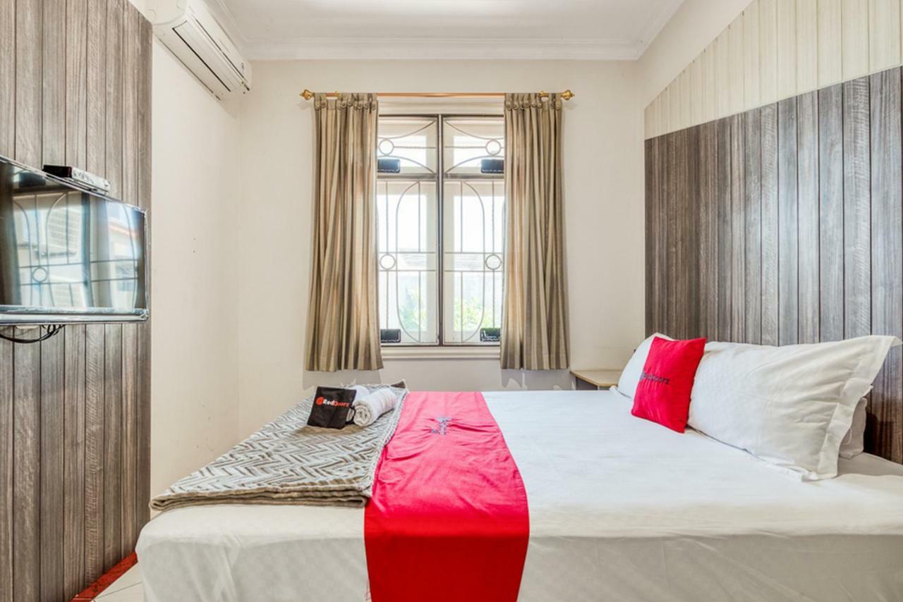 Reddoorz Near Untag Surabaya Hotel Екстериор снимка